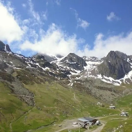 Mongie Tourmalet 105 *